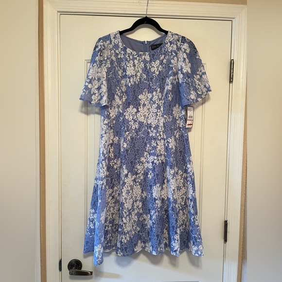 Jessica Howard Lace (lined) Dress Size 12. Fit and Flare NWT - Picture 2 of 10